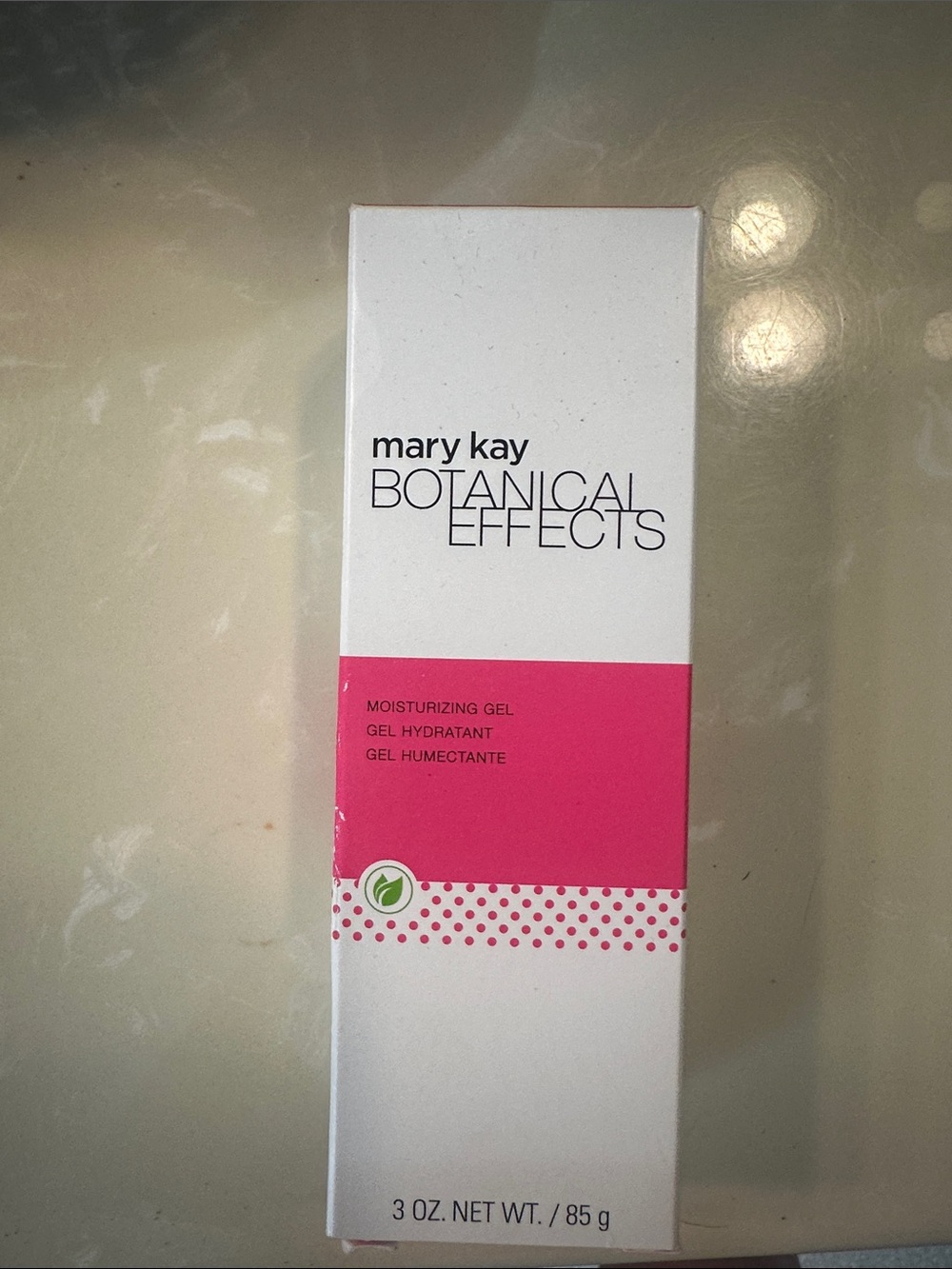 Mary Kay Botanical Effects Moisturizing Gel - White & Bright Pink